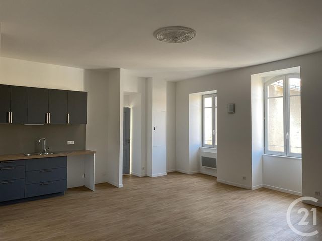 Appartement T3 à louer - 3 pièces - 71.75 m2 - ANGOULEME - 16 - POITOU-CHARENTES - Century 21 Aloha Immobilier