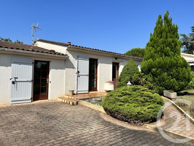 maison à louer - 4 pièces - 113.11 m2 - ST YRIEIX SUR CHARENTE - 16 - POITOU-CHARENTES - Century 21 Aloha Immobilier