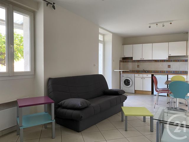 Appartement F2 à louer - 2 pièces - 35.6 m2 - ANGOULEME - 16 - POITOU-CHARENTES - Century 21 Aloha Immobilier