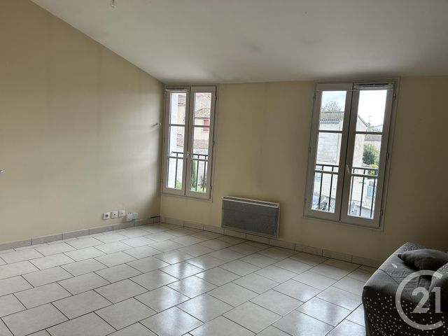 Appartement F1 bis à louer - 2 pièces - 34.48 m2 - ANGOULEME - 16 - POITOU-CHARENTES - Century 21 Aloha Immobilier